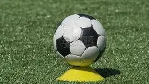 [英超]红军艰难击败狼队，判罚争议再起